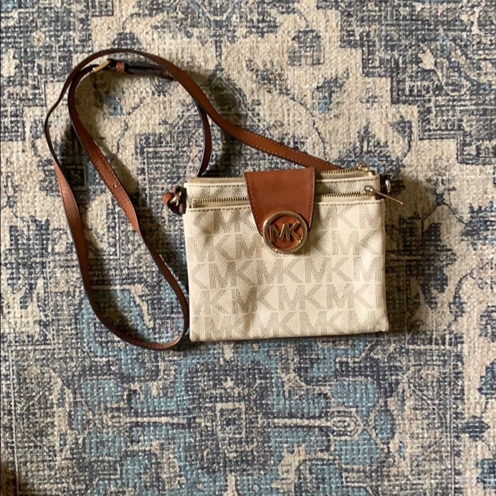 Crossover Purse
